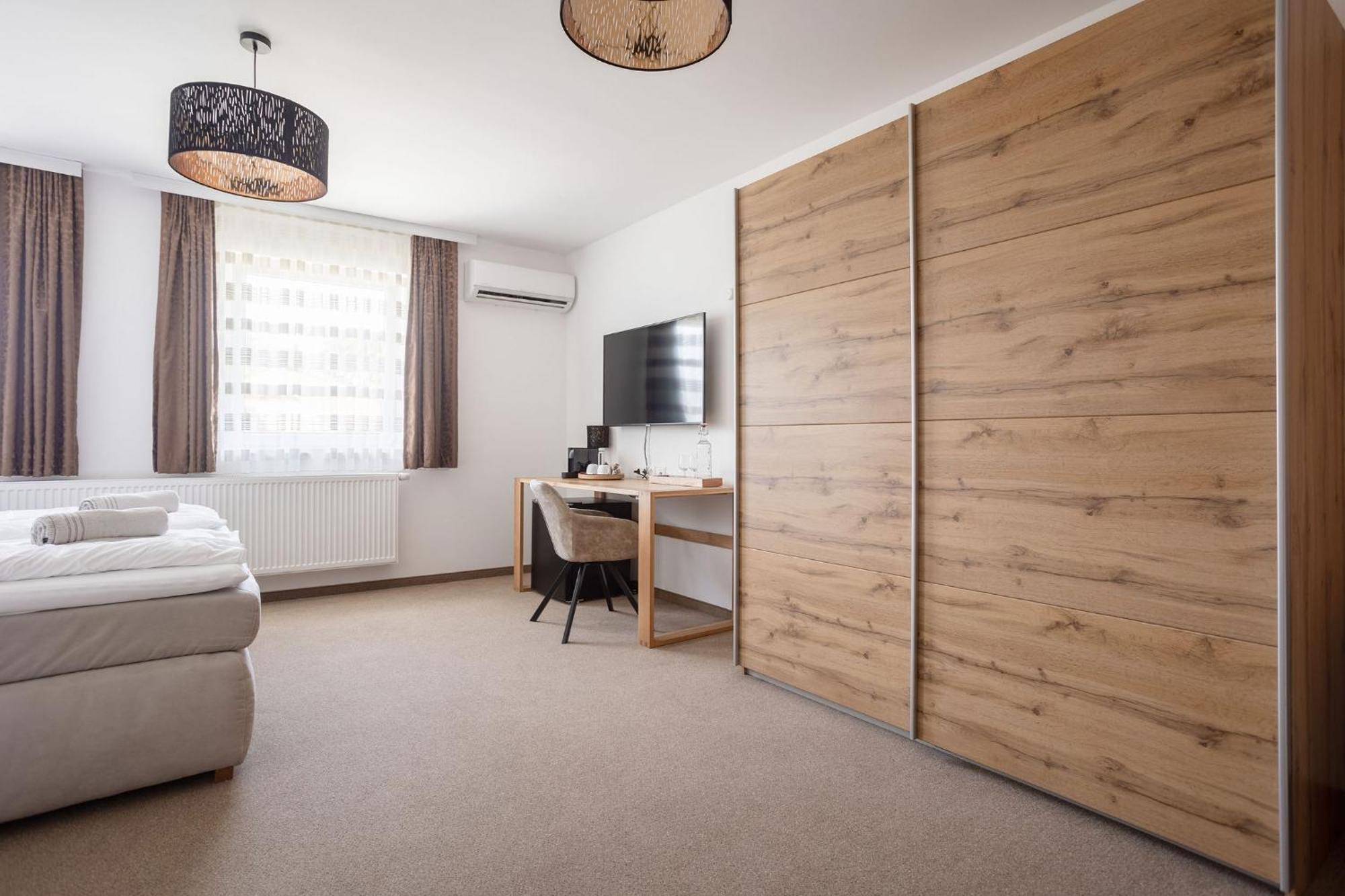 Casa Plus Villach Buitenkant foto