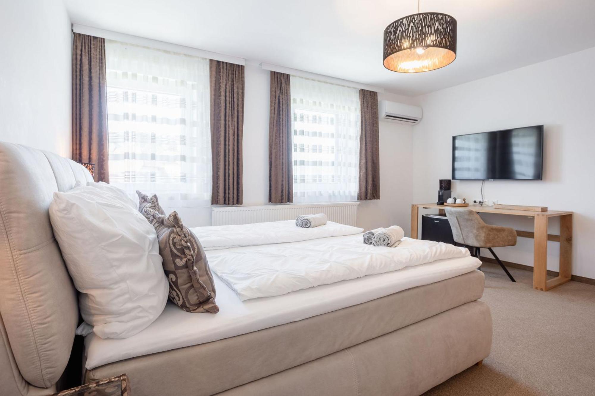 Casa Plus Villach Buitenkant foto